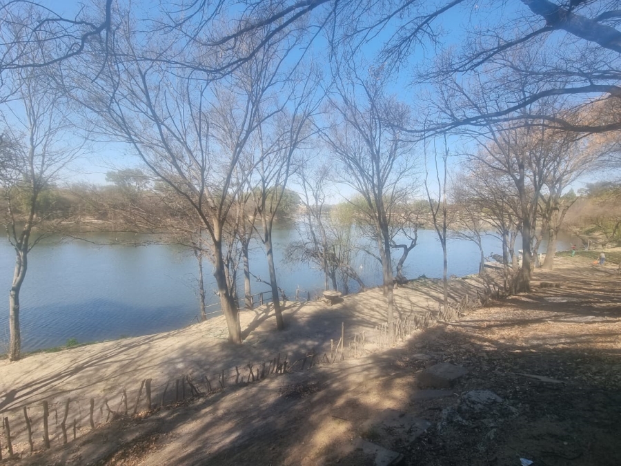 3 Bedroom Property for Sale in Lindequesdrif North West